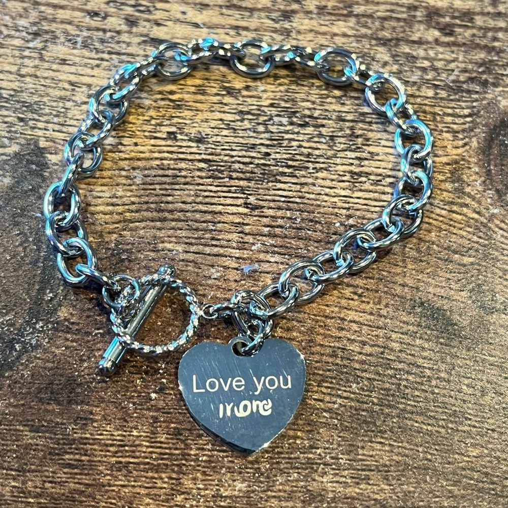 🌙 C1025 - Stainless steel Heart Charm Bracelet